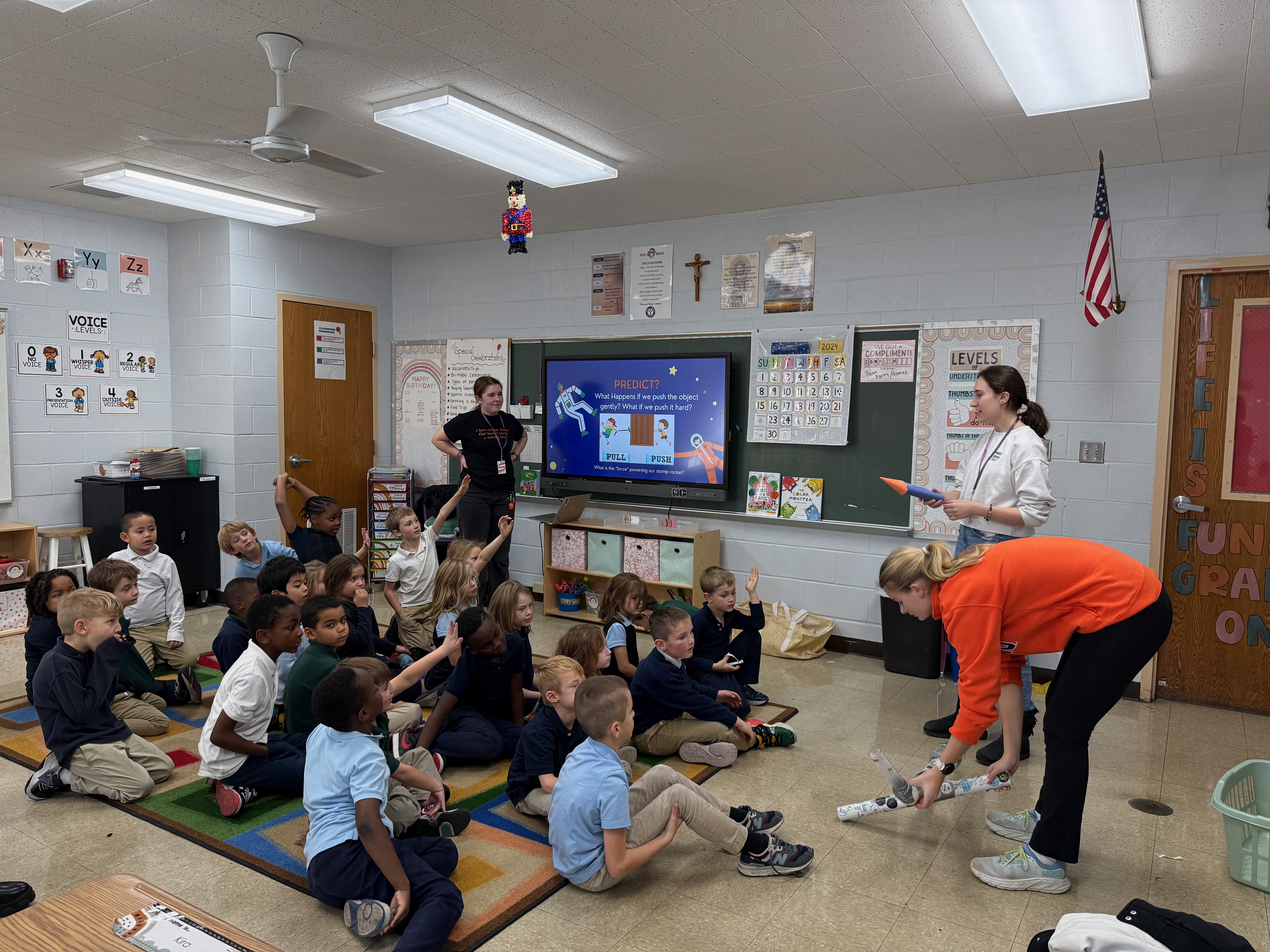 Leadership Scholars teaching at a local school during Fall '24